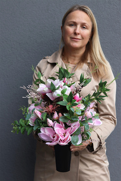 Magnolie Nedie, bukiet nagrobny we wkładzie, dł.50cm