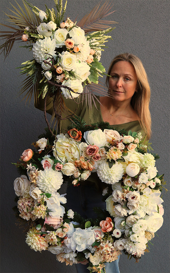 Deliana, komplet dekoracji nagrobnych, wieniec + bukiet