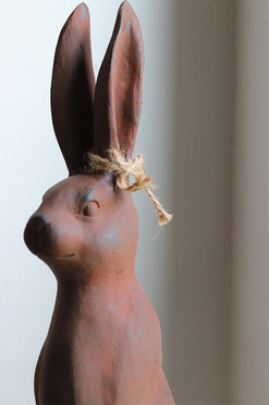 Corteno, zajączek wielkanocny figurka, uszkodzony, wys. 49cm