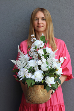 Złota Rezydencja Lorient 2, kompozycja kwiatowa w złotej misie, wys.52cm