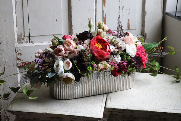 Hegrano Silver, kompozycja kwiatowa w naczyniu, wym.24x47cm