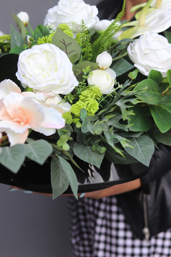 Fluena Modena, elegancka kompozycja nagrobna