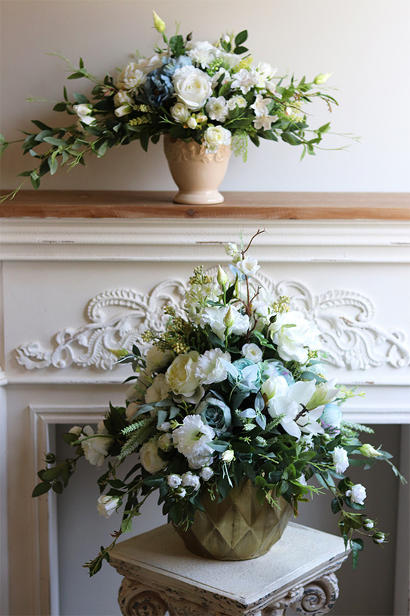 Blue Oceania, kompozycja kwiatowa w naczyniu