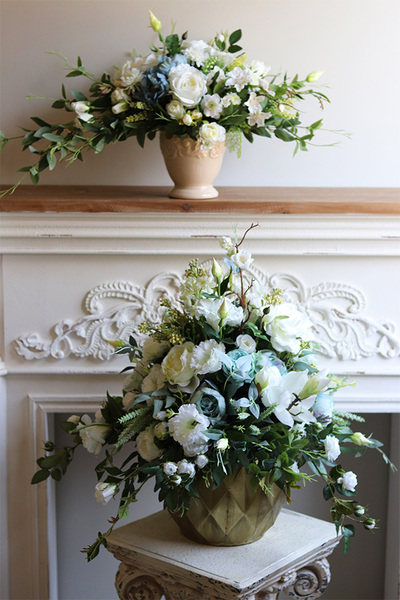 Blue Oceania, kompozycja kwiatowa w naczyniu