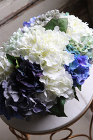 Bluenida, kompozycja z niebieskich hortensji, wym.30x39x25cm