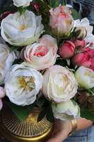 Kwiatowa Pokusa, kompozycja kwiatowa w pucharze