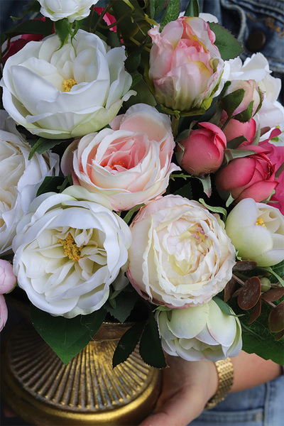 Kwiatowa Pokusa, kompozycja kwiatowa w pucharze