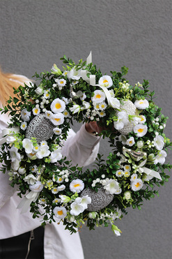 Jajeczny, wielkanocny wianek na drzwi z jajkami, śr.43cm