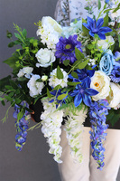 Opera Blue, kompozycja kwiatowa w donicy