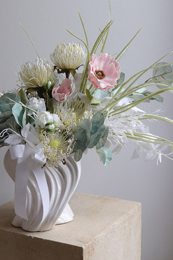 OD RĘKI Pastel Venice, pastelowa kompozycja kwiatowa, wym.50x53x23cm