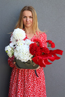 Teraz Polska, kompozycja kwiatowa w donicy