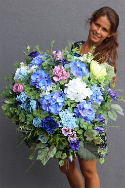 Hefriana Blue, bogata wiązanka nagrobna, dł.85cm