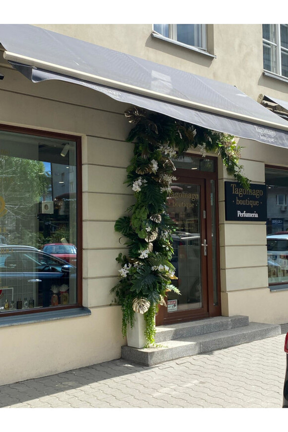 girlanda na okno wystawowe, Mokotovska Jungle Glamour