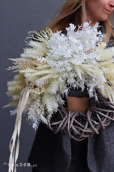 November Sun 2, asymetryczny wianek na drzwi boho