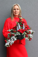 Czerwień Zimowa, świąteczna kompozycja nagrobna w misie