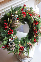 Wigilia Primosa, duży świąteczny wianek na drzwi