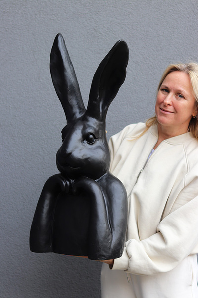 Myśliciel XXL Black, duży zajączek wielkanocny figurka