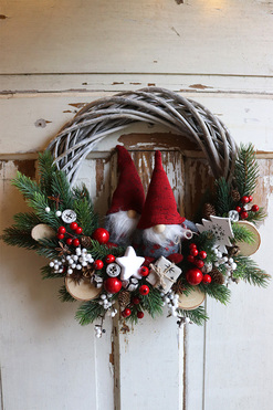 dekoracyjny wianek Skrzaty 2, czerwone czapeczki, rozp.44cm 