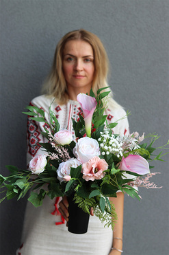 Julena Pink New, bukiet nagrobny z kallami, dł.50cm