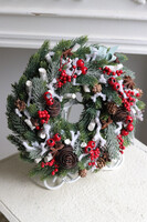 Zima w Mieście, świąteczny wianek na drzwi