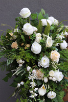 Doris New, biała wiązanka nagrobna