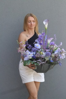 Violet Dori Volcan, nowoczesna kompozycja nagrobna