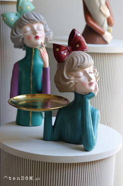 OD RĘKI Mademoiselle, figurka dekoracyjna kobieta B, wys.32cm