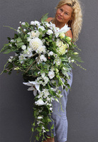 Białe Wspomnienia, dekoracja nagrobna w skrzynce