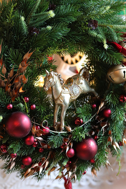 Złoty Konik, świąteczny wianek na drzwi, śr.50cm