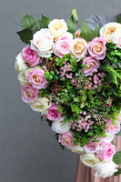 Neffa, stroik nagrobny serce