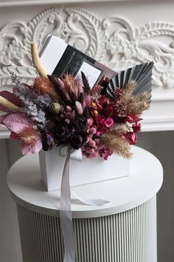 Koperto Velina Chocolates, koperta flowerbox z czekoladą, wym.36x46cm  