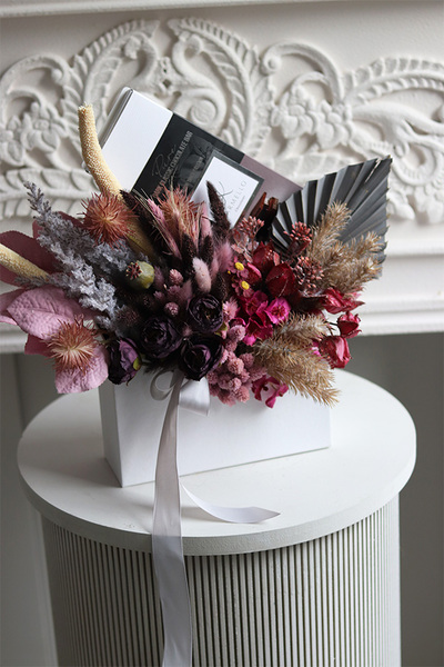 Koperto Velina Chocolates, koperta flowerbox z czekoladą	