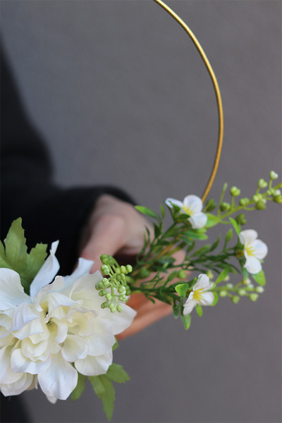 Kwiatowy Urok, wianek dekoracyjny na obręczy