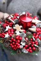 Zima w Domu, wianek świąteczny stroik ze świecą