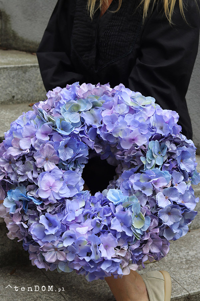 Hortensje Violet, wianek na drzwi z hortensji	