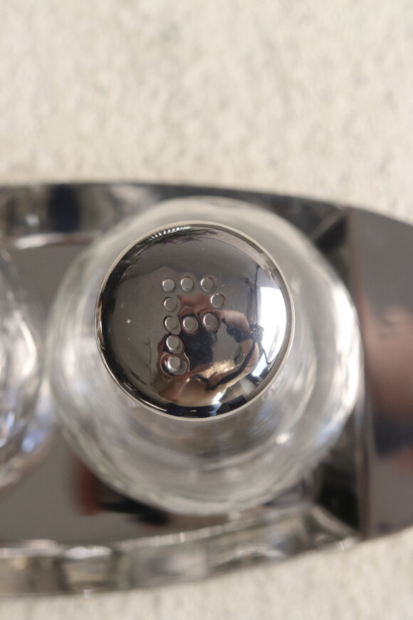 Glamour solniczka i pieprzniczka z tacką