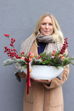 Pierniczkowo Laos, stroik świąteczny z piernikowym ludkiem, wym.45x60x20cm 