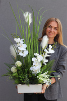 Grenoa Banerra, kompozycja z trawą i storczykiem