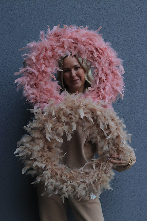 Fluffy Spring, wielkanocny wianek z piórami, różowy