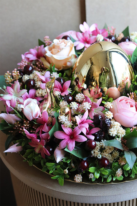 Bedra Easteria Gold, wielkanocny stroik na talerzu