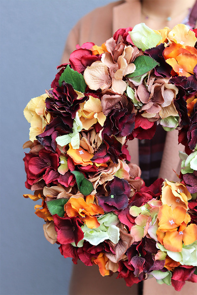 Jesienna Hortensja 3, wianek z koronkową kokardką