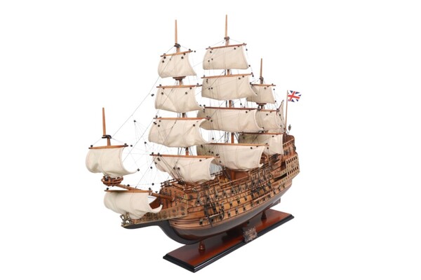 Sovereign of the Seas, ekskluzywny model żaglowca z rozwiniętymi żaglami