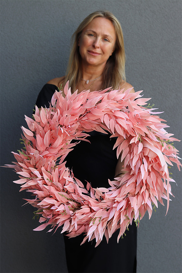 Pink Cavellia, różowy wianek z ruskusem