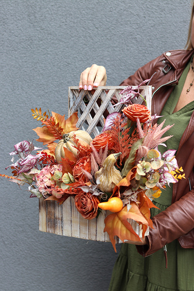 Jesiennie w Domu, kompozycja w drewnianej skrzynce, wym.41x42x22cm