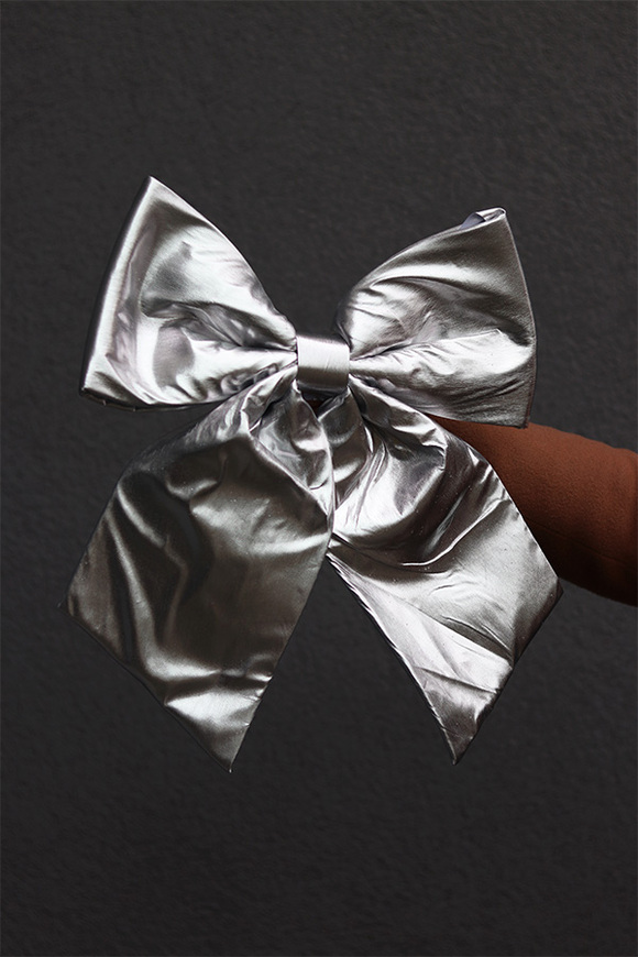 Decoratoria Silver, srebrna kokarda zawieszka