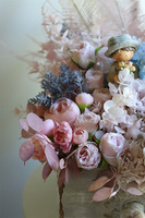 Dzieci z Kwiatami, kompozycja kwiatowa w szufladzie