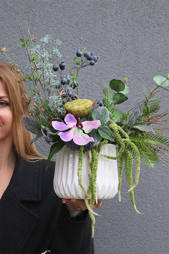 Hiltonia, kompozycja kwiatowa, wys.40cm 