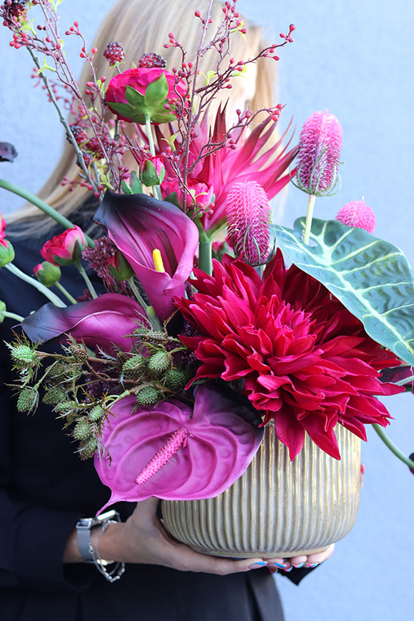 Bordona Krolewska, nowoczesna kompozycja kwiatowa, wym.46x55x32cm