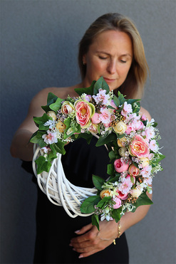 Abella Novia, subtelny wianek na drzwi, śr.33cm 