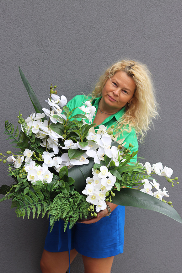 White Orchidera Classica, kompozycja nagrobna w misie